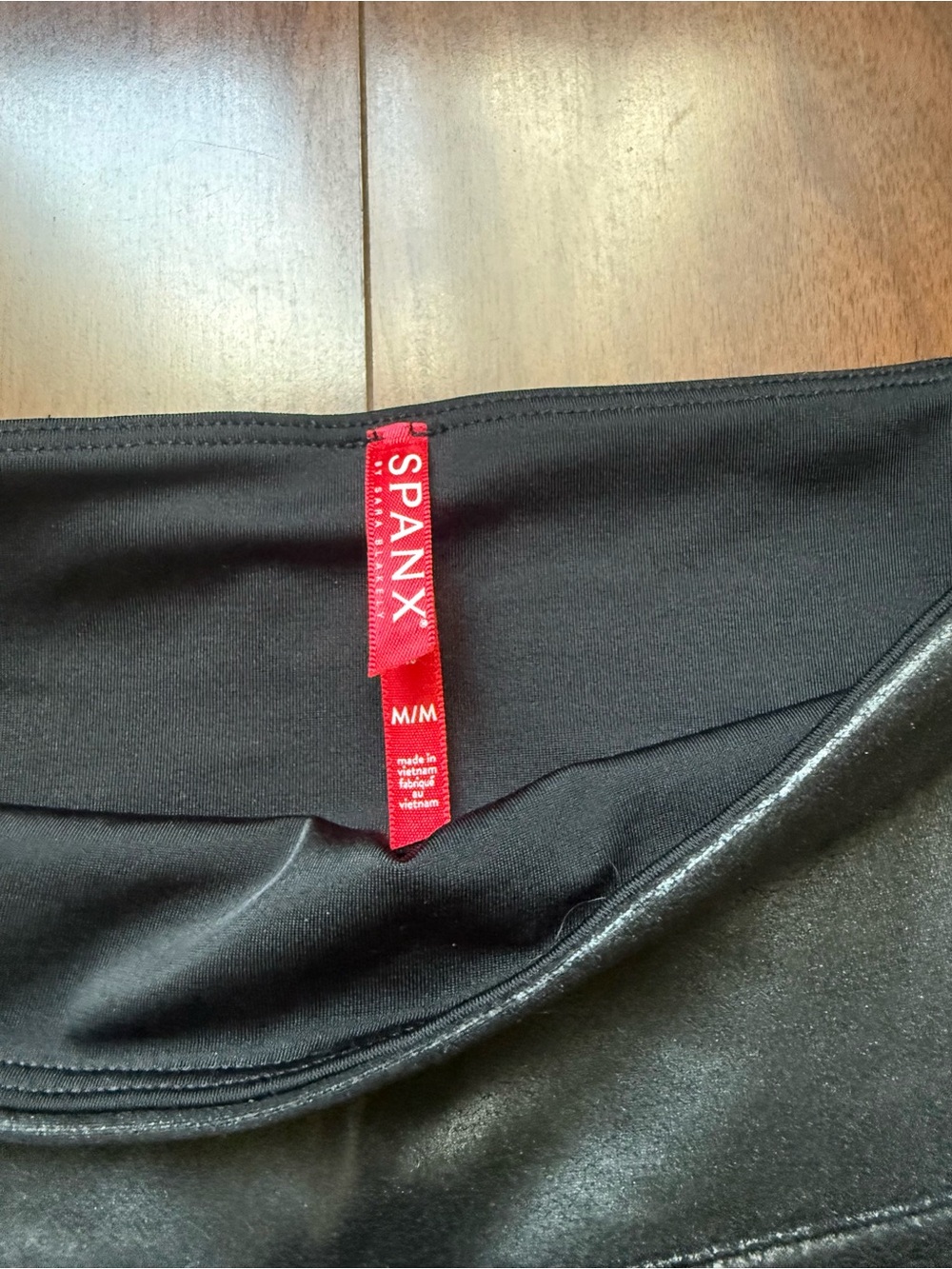 SPANX Faux Leather Black Matte Leggings / Size M / Like New Condition 🖤 - Picture 6 of 7